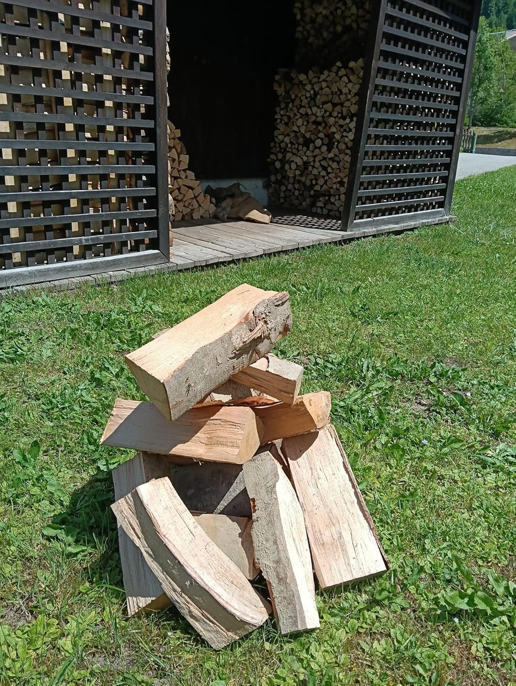 Bancale Legna da Ardere di Faggio – 1000 kg – Ciocchi Selezionati da 25 cm – Pronta all'Uso – Bancale 120x80 cm per Caminetti, Stufe, Forni, Barbecue